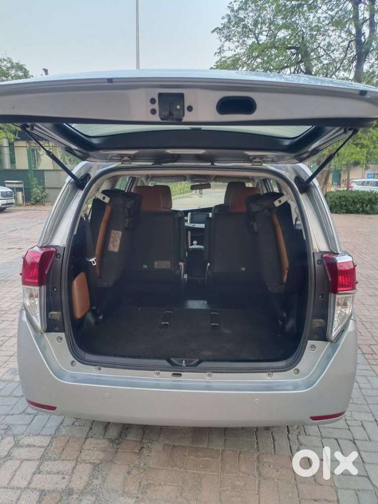 Toyota Innova Crysta 2.8z Automatic, 2017, Diesel