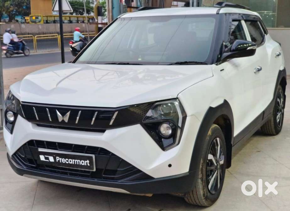 Mahindra Xuv 3xo, 2025, Petrol