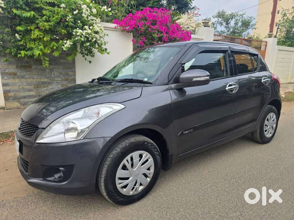 Maruti Suzuki Swift Vxi + Manual, 2017, Petrol