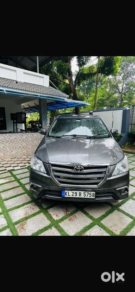 Toyota Innova 2010 Diesel Well Maintained