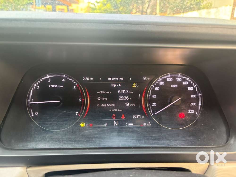 Mahindra Xuv700 Ax 5 Petrol Mt Str (e), 2024, Diesel