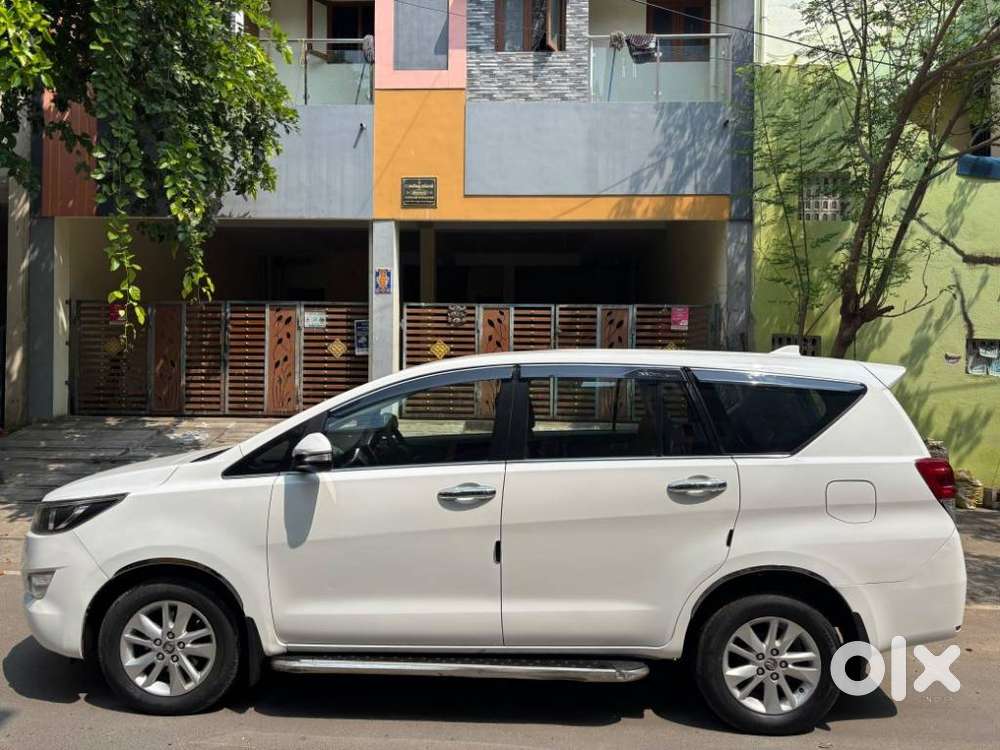 Toyota Innova Crysta 2.8 Gx At 7 Str, 2016, Diesel