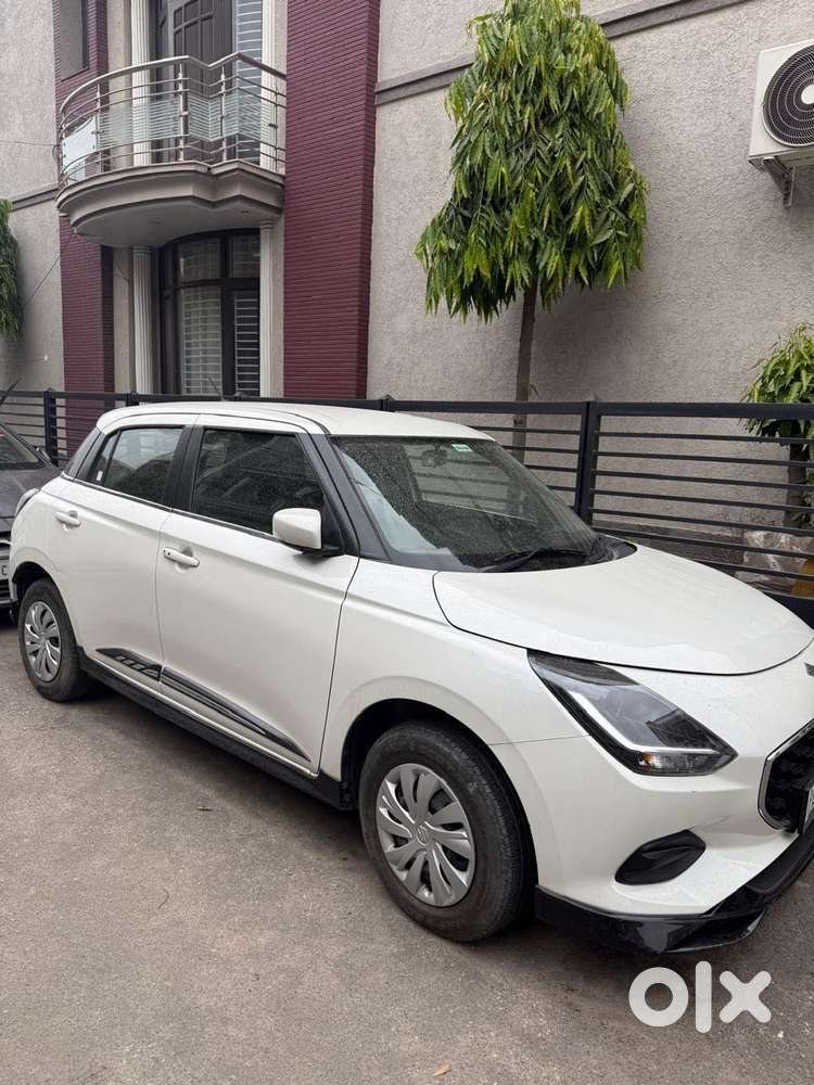 Maruti Suzuki Swift Vxi Optional, 2024, Petrol