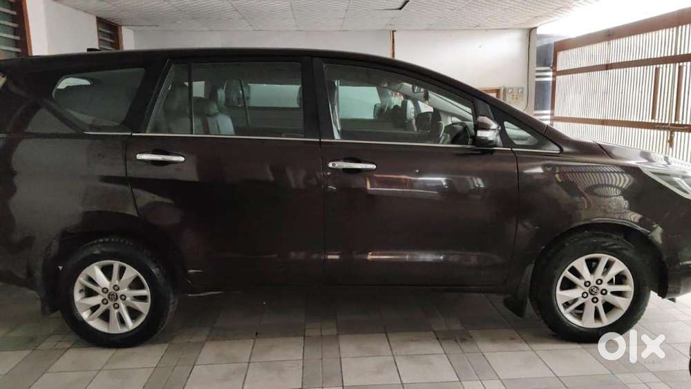 Toyota Innova Crysta 2.4 Vx Mt 8s, 2017, Diesel