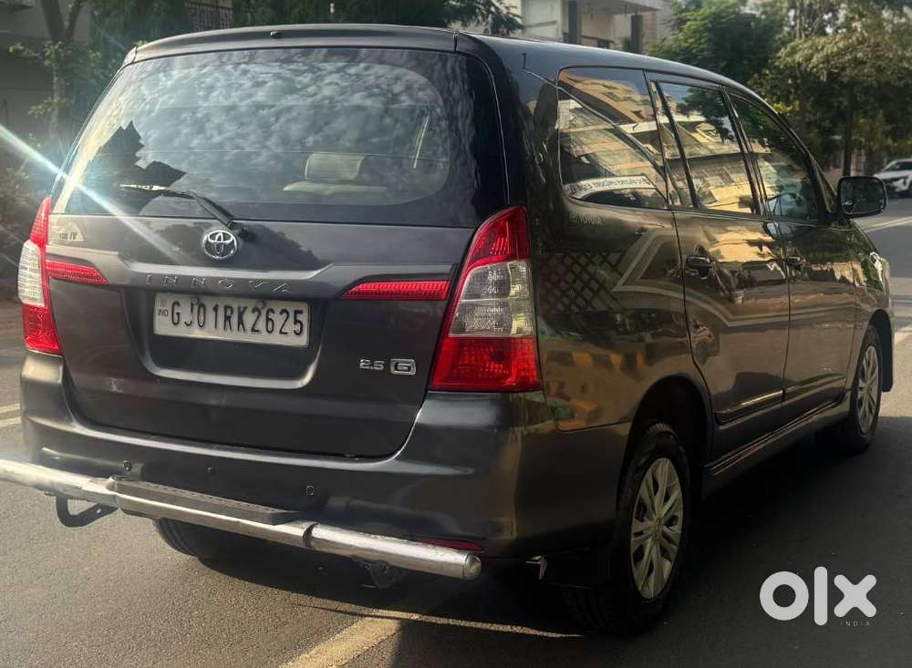 Toyota Innova 2.5 Gx (diesel) 8 Seater Bs Iv, 2015, Diesel
