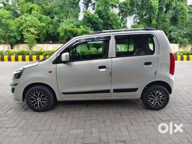Maruti Suzuki Wagon R 1.0 Vxi Amt, 2016, Petrol
