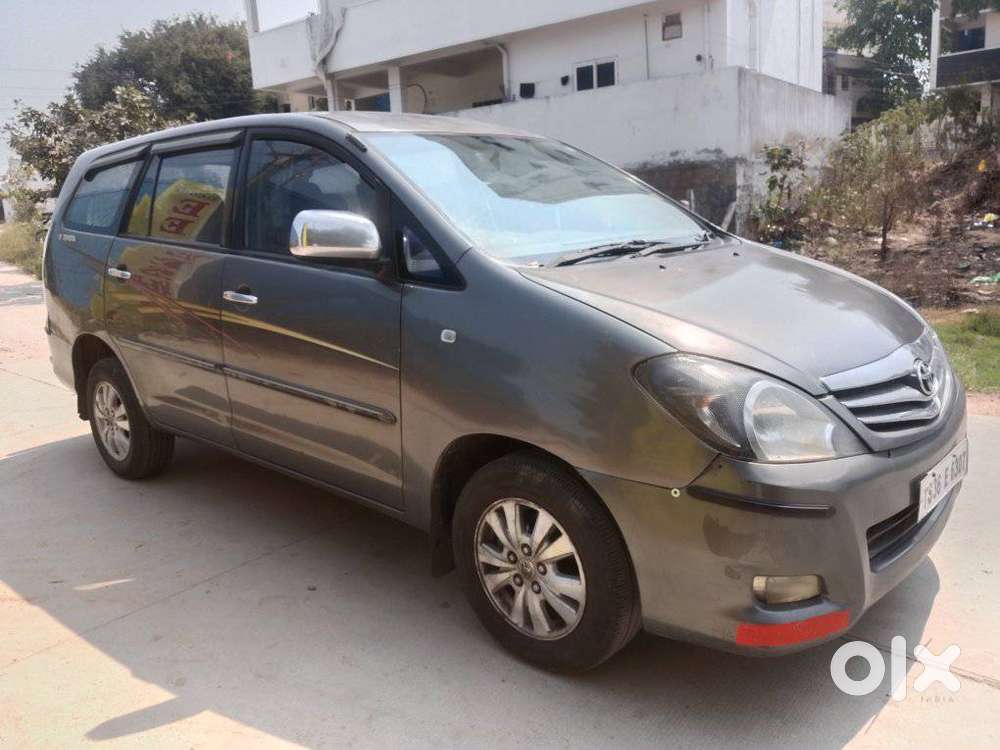 Toyota Innova 2.5 V 7 Str, 2009, Diesel