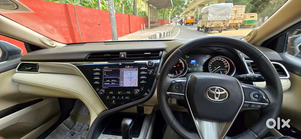 Toyota Camry Hybrid, 2019, Petrol