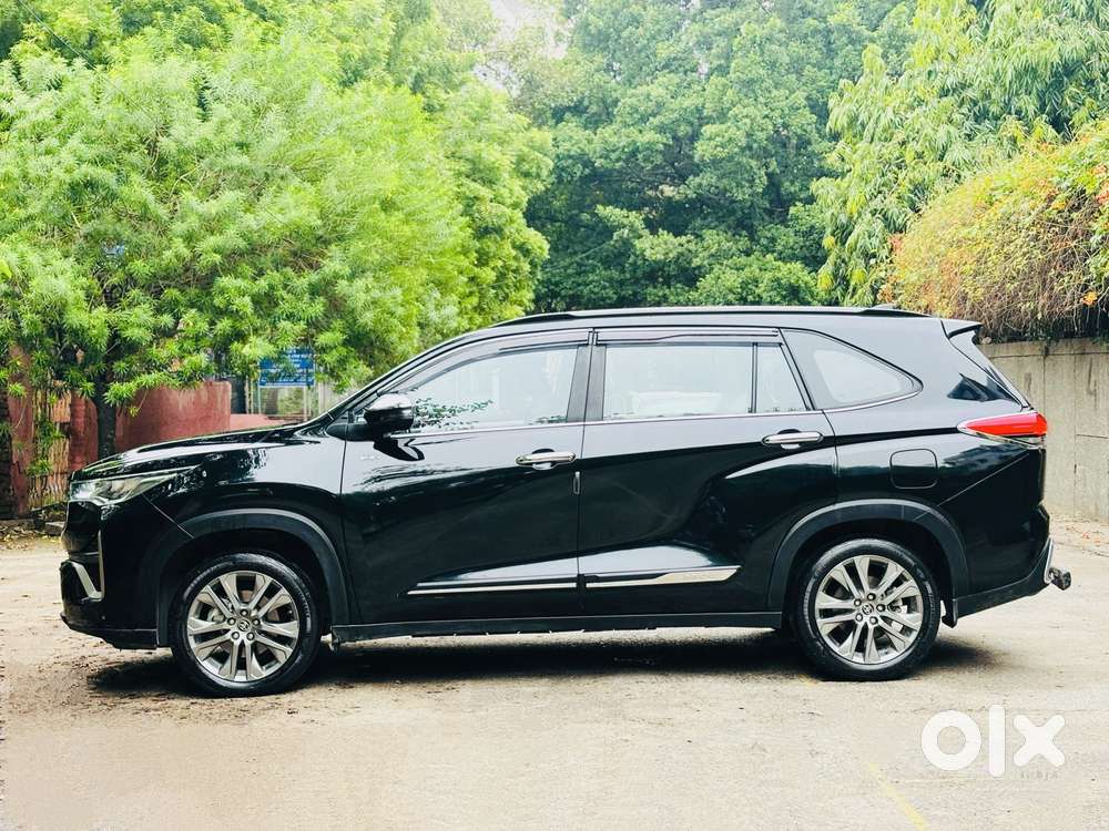 Toyota Innova Hycross 2.0 Zx (o) Hybrid 7 Str, 2025, Petrol