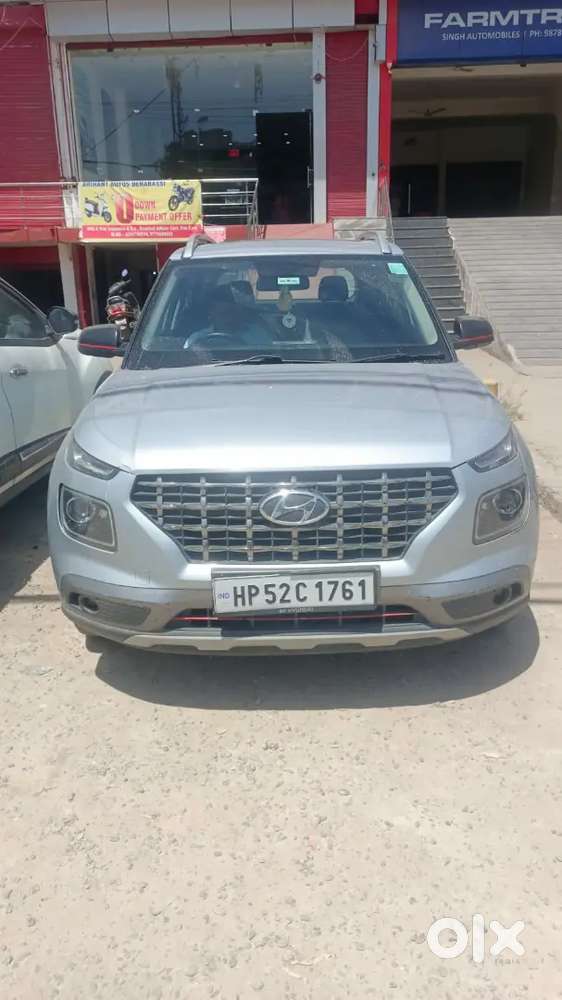 Hyundai Venue Top Model Turbo.