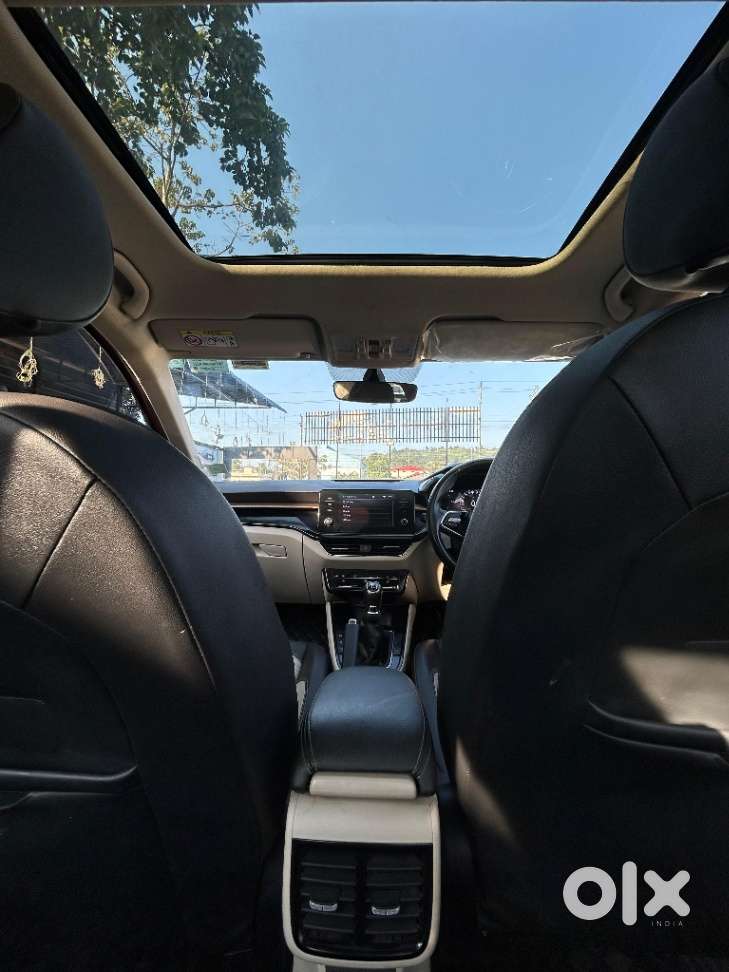 Skoda Slavia 1.0 Tsi Style, 2023, Petrol