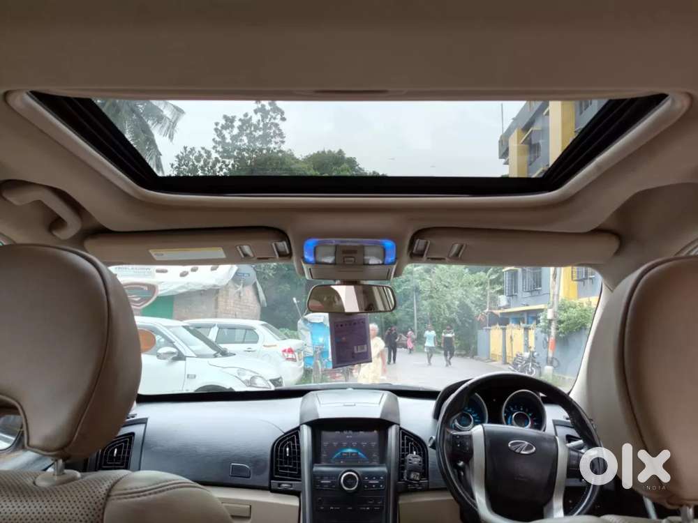 Mahindra Xuv500 At W10 Fwd, 2016, Diesel