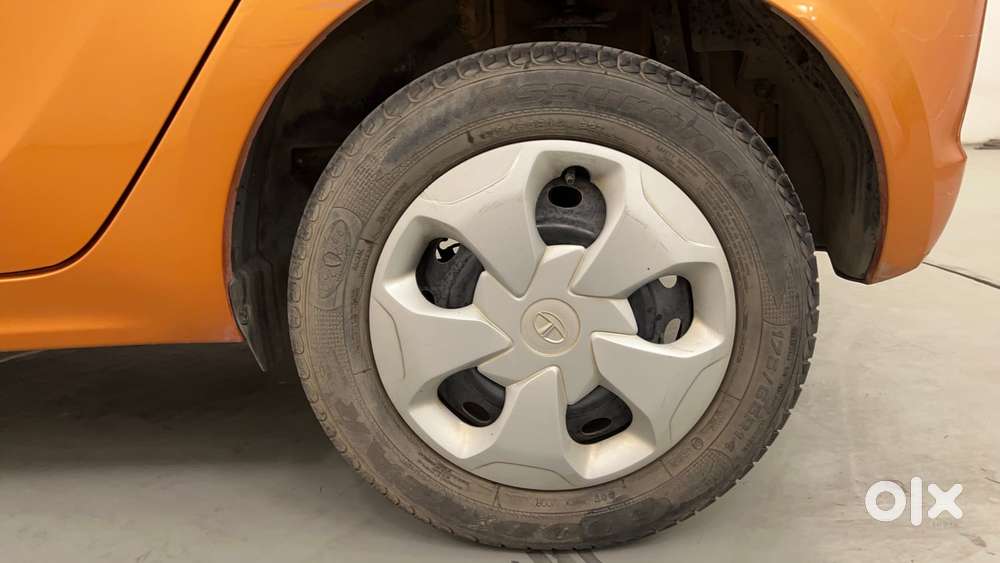 Tata Tiago 1.2 Revotron Xt, 2016, Petrol