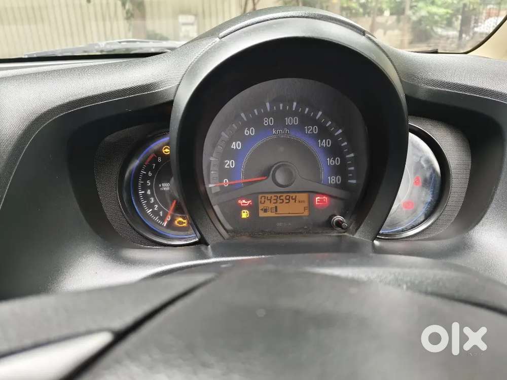 Honda Mobilio 2015 Petrol Well Maintained Top Vmt 43000 Kms 7 Seater