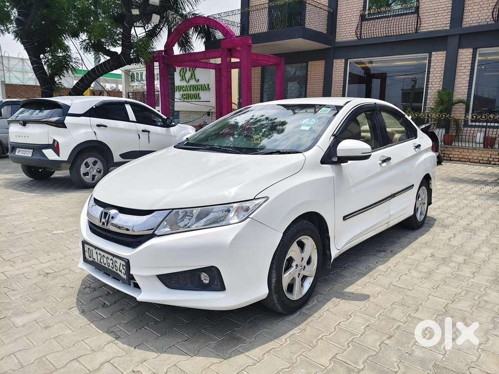 Honda City 2015 Cng & Hybrids Good Condition