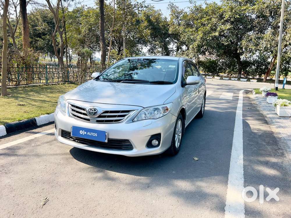 Toyota Corolla Altis [ ] 1.8 Vl At, 2012, Petrol