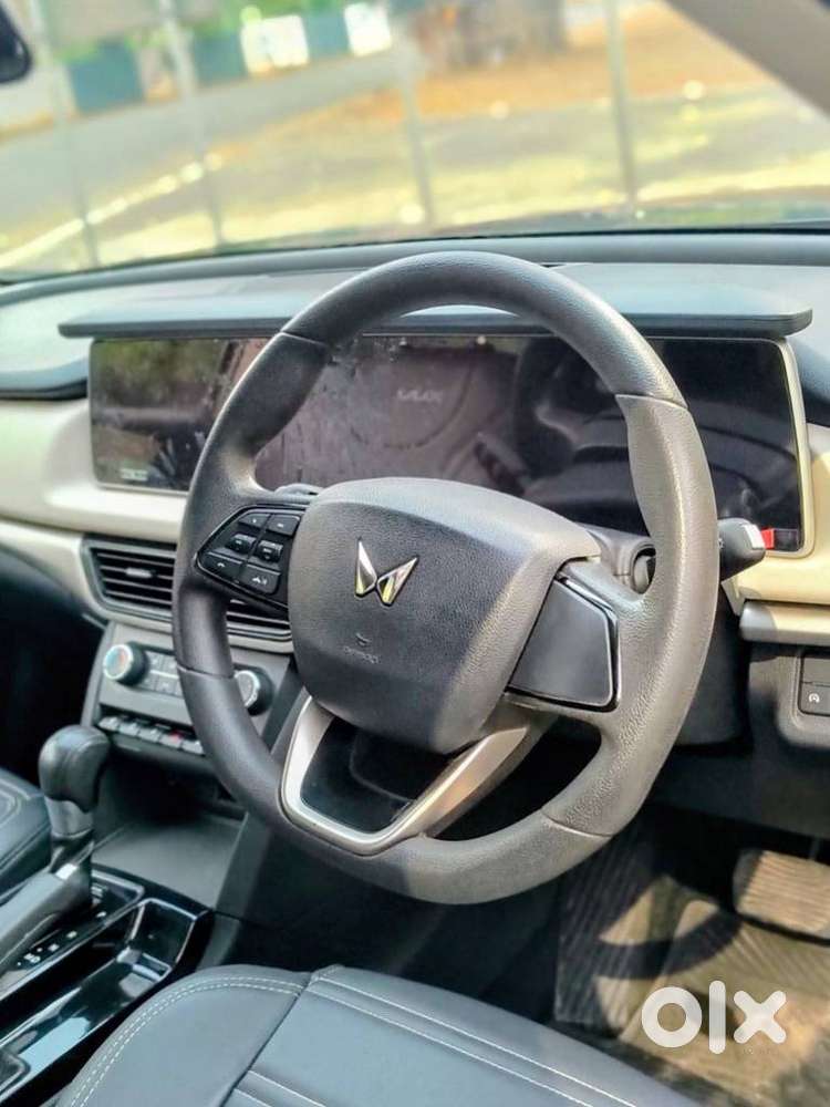 Mahindra Xuv700 2.2 Ax 5 Diesel At Str, 2023, Diesel