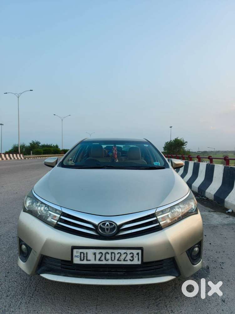 Toyota Corolla Altis 2015
