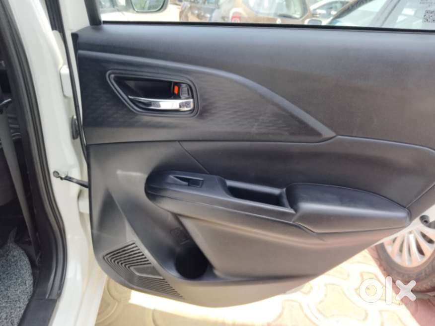 Maruti Suzuki Swift 1.2 Vxi (o), 2024, Petrol