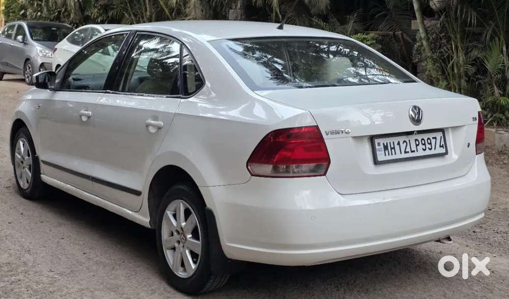 Volkswagen Vento 1.2 Tsi Comfortline At, 2015, Petrol