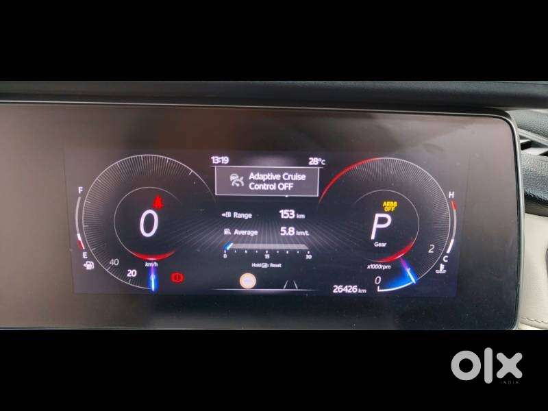 Mahindra Xuv700 2.0 Ax 7 Petrol At Str, 2024, Petrol