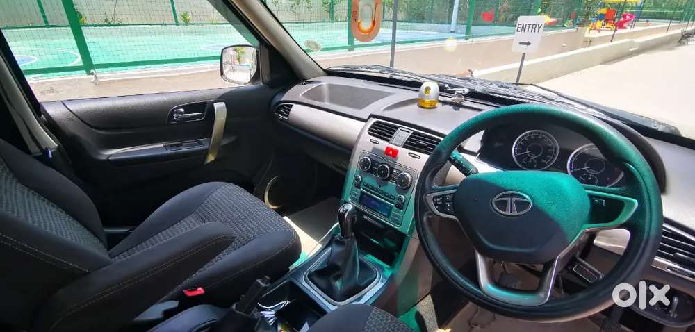 Tata Safari Storme 2015