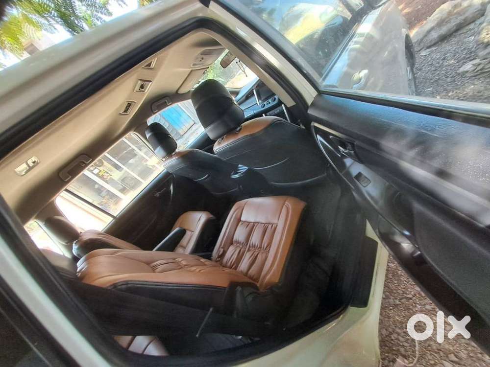 Toyota Innova Crysta 2.4 Gx Mt, 2020