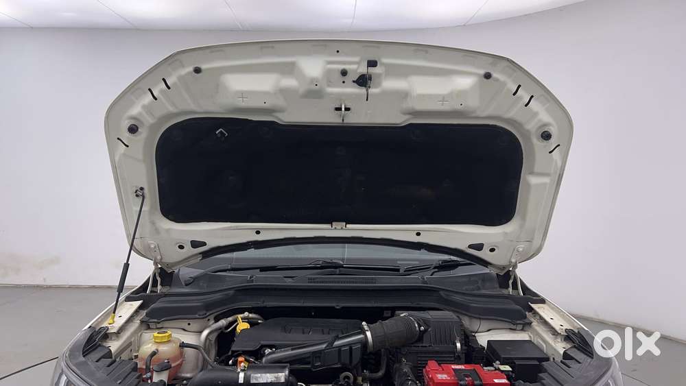 Mahindra Xuv300 W8 Option, 2022, Petrol