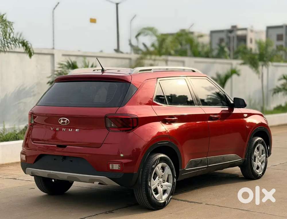 Hyundai Venue 2021 2nd Owner