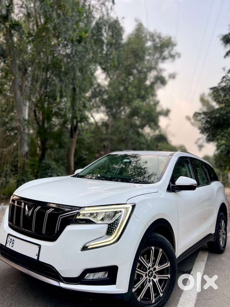 Mahindra Xuv700 2.2 Ax 7 Diesel At Str, 2023, Diesel