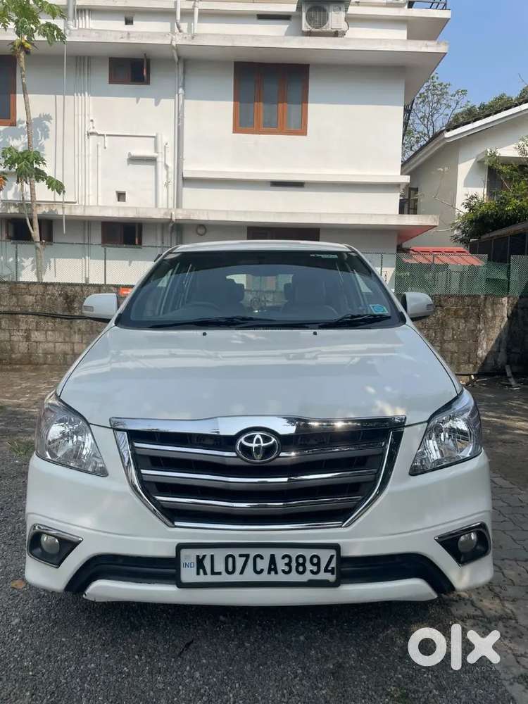 Toyota Innova V Diesel 2014 Second Owner