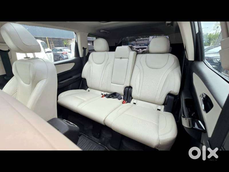 Mahindra Xuv700 Ax7 Awd, 2025, Diesel