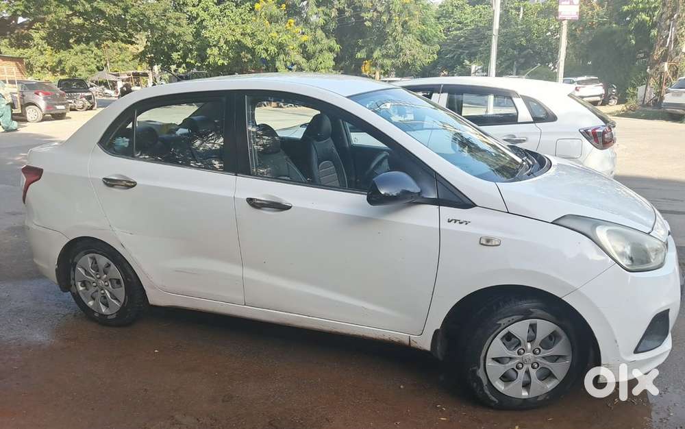 Hyundai Xcent Base 2014