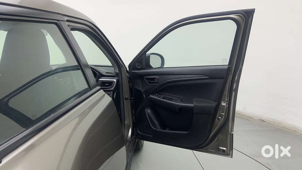 Maruti Suzuki Brezza Vxi At, 2024, Petrol