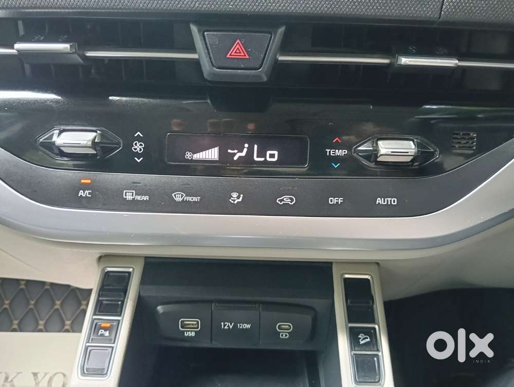 Kia Carens Prestige Plus Diesel, 2022, Diesel