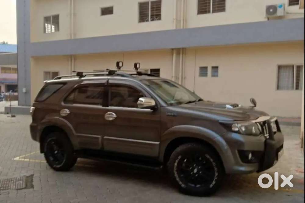 Toyota Fortuner 4 X 4 Manual Transmission