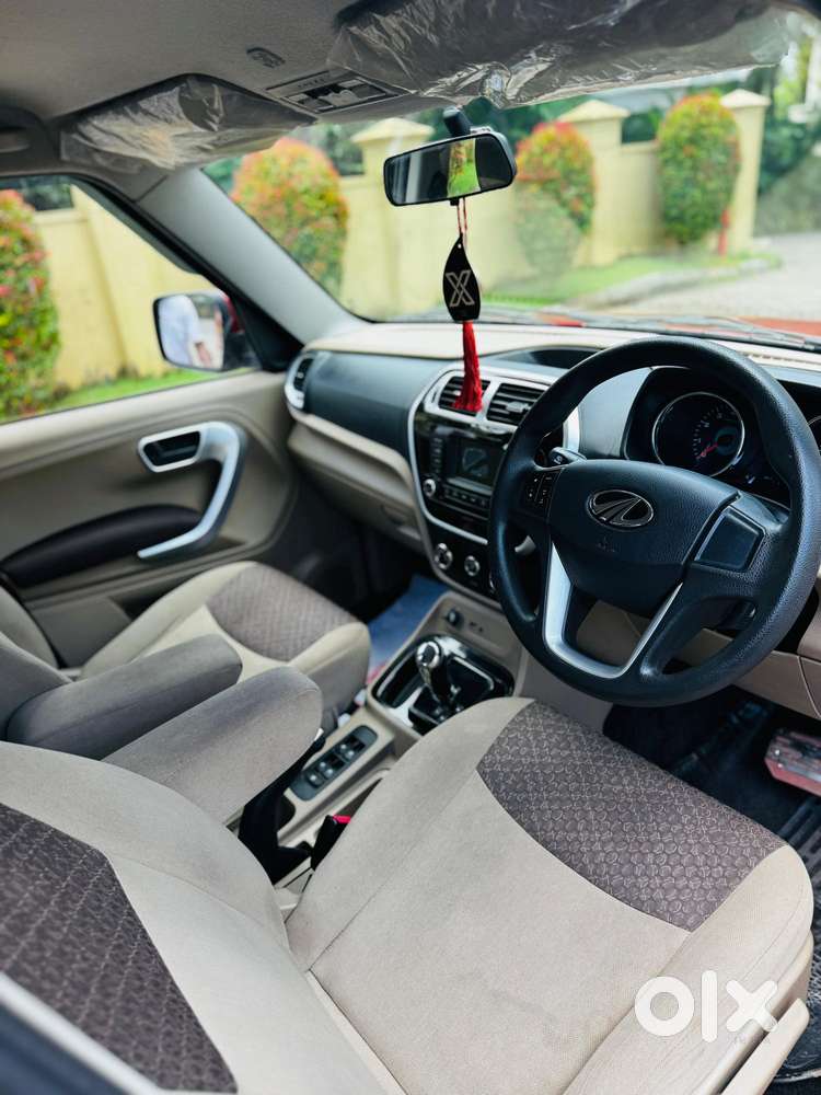 Mahindra Tuv 300 Mhawk100 T8 Amt, 2017, Diesel