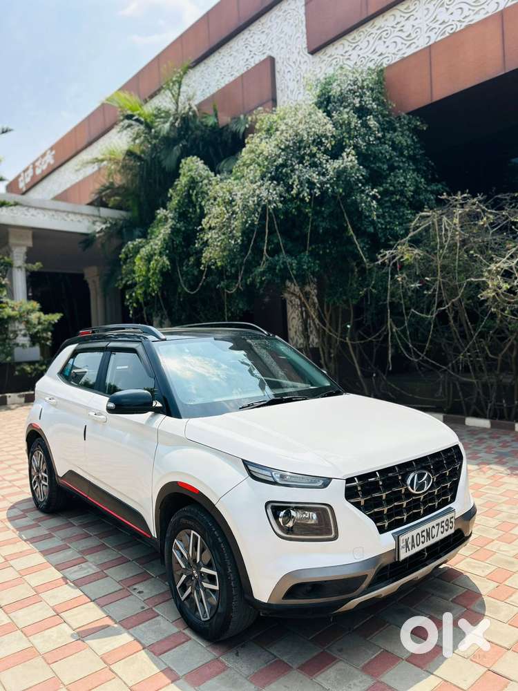 Hyundai Venue Sx (o) Mt 1.5 Diesel, 2021, Diesel