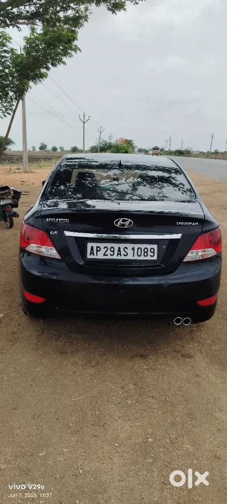 Hyundai Fluidic Verna 2011