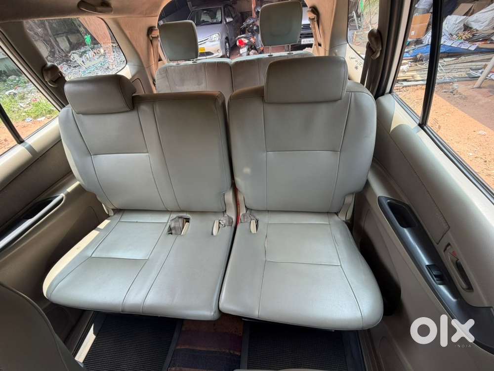 Toyota Innova 2010 Diesel Well Maintained