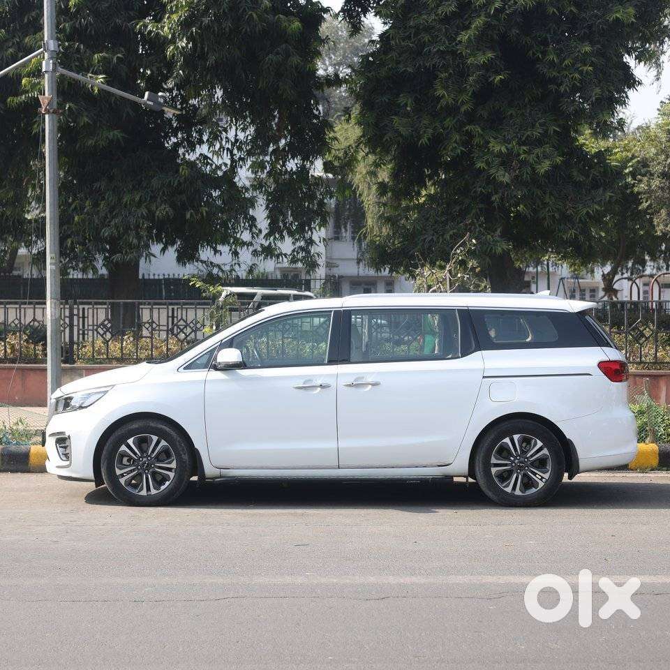 Kia Carnival Limousine Plus 7 Str, 2022, Diesel