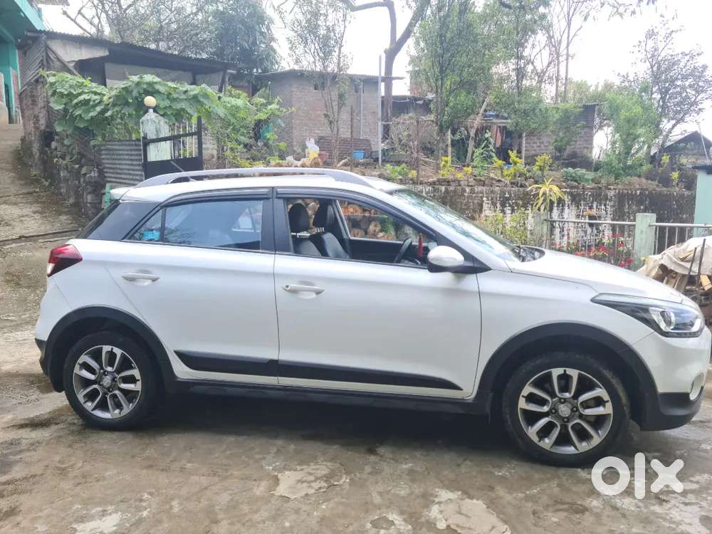 Hyundai I20 Active 2016 Petrol Well Maintained