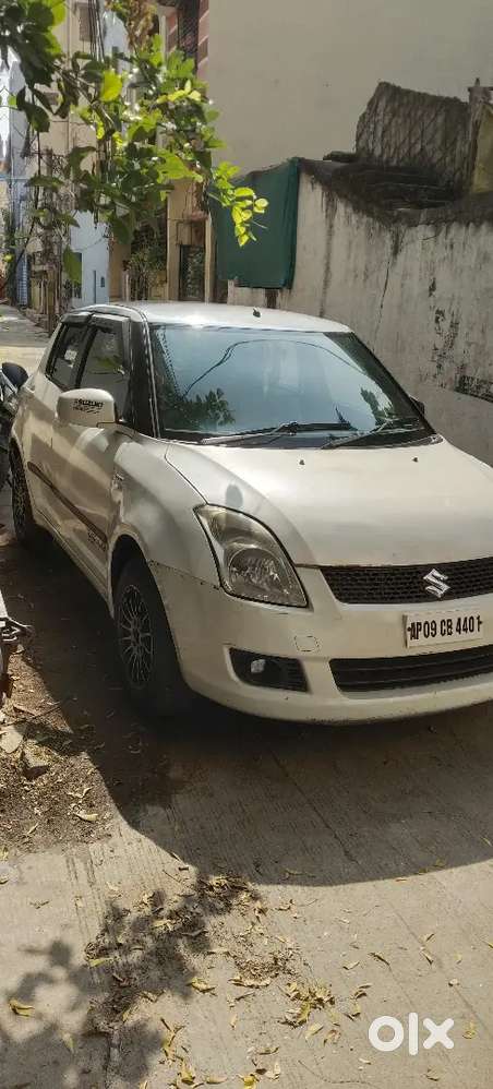 Maruti Suzuki Swift Dzire 2011