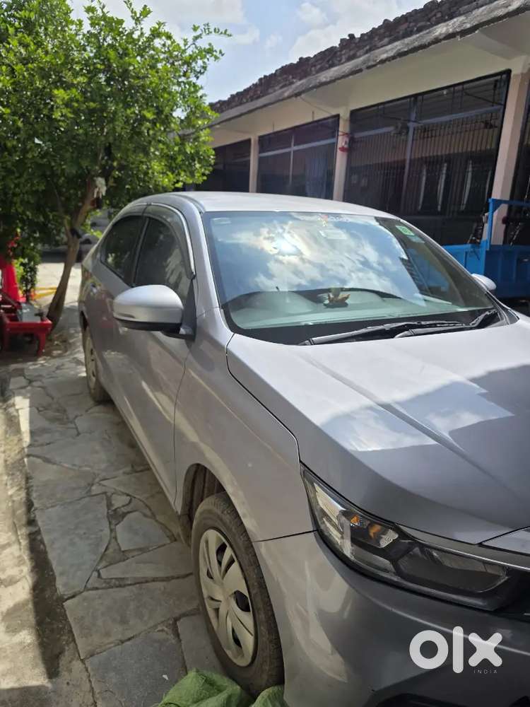 Honda Amaze 2025 Petrol + Cng