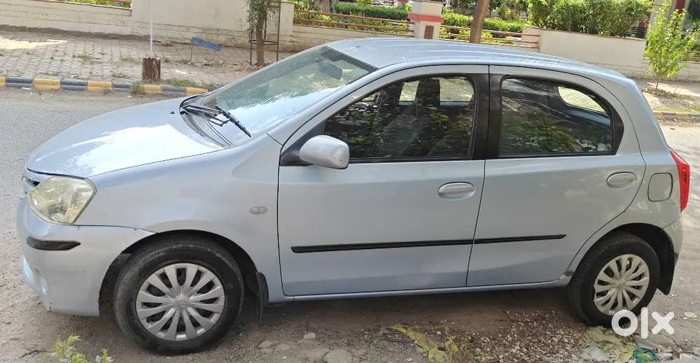 Toyota Etios Liva 2012 Petrol 70000 Km