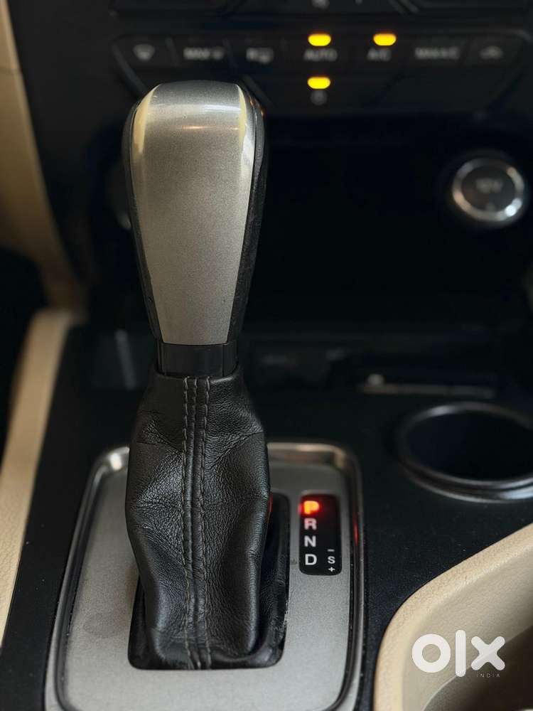 Ford Endeavour 2.2 Trend At 4x2, 2016, Diesel