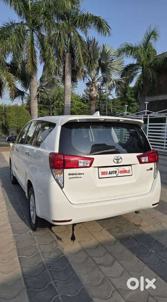 Toyota Innova Crysta 2.8 Gx At, 2017, Diesel