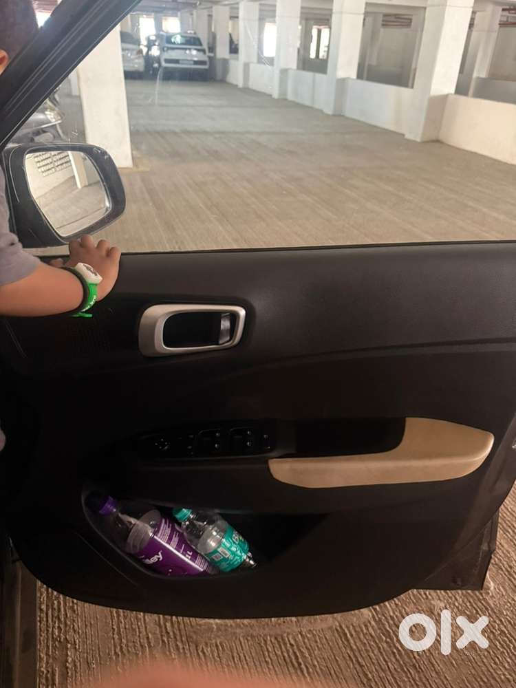 Hyundai Venue Petrol Manual 2020