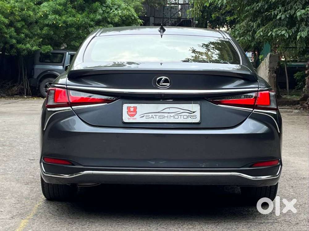 Lexus Es 300h Luxury, 2024, Petrol