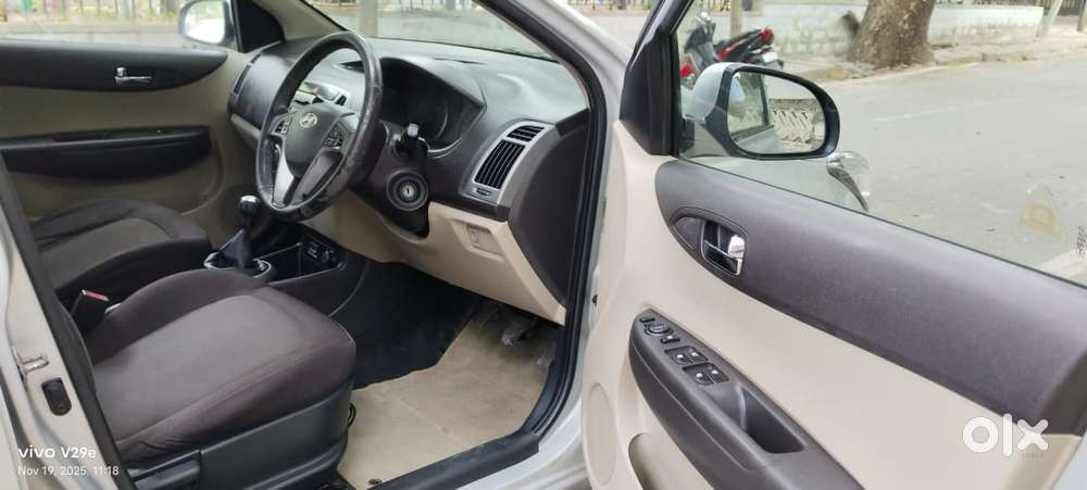 Hyundai I20 Sportz 1.2 Bs-iv, 2013, Petrol